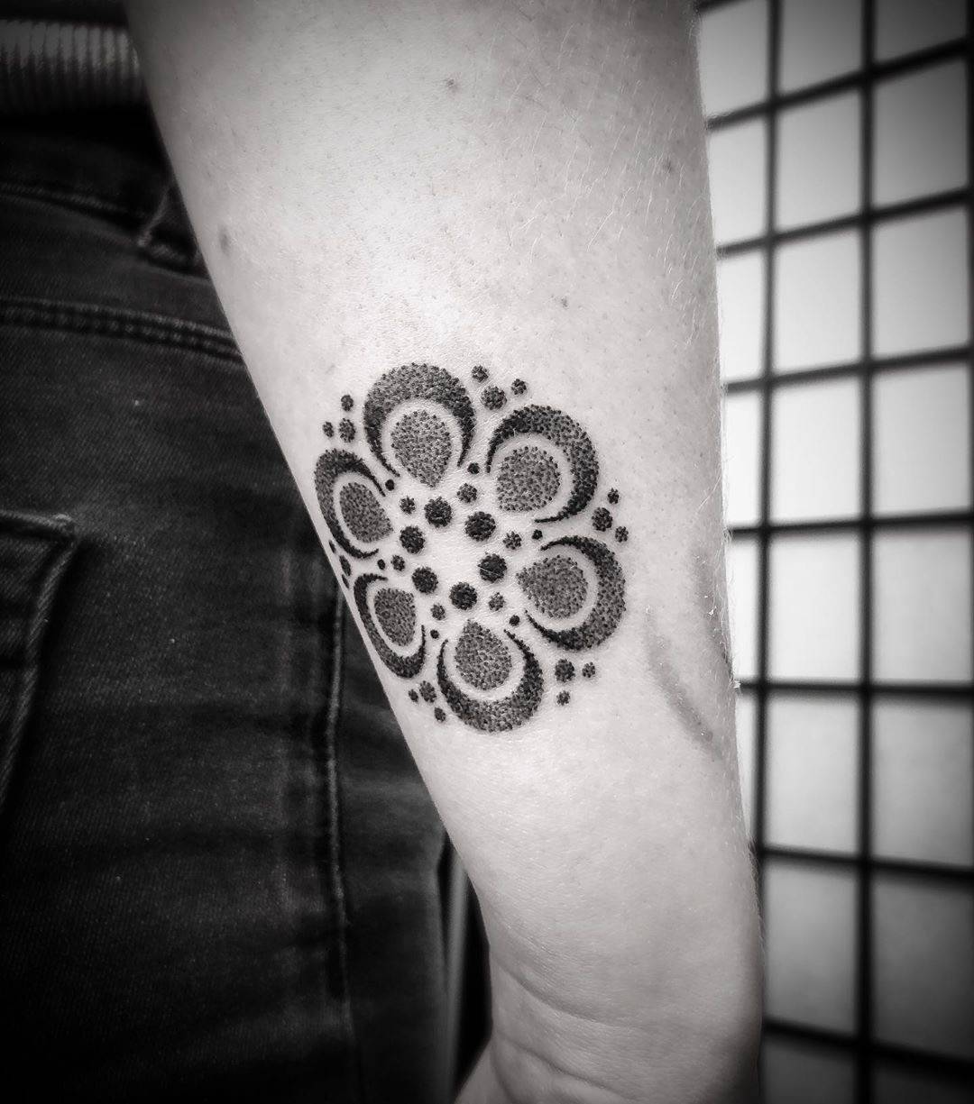 b体育：
上海纹身 点刺图腾纹身图案(图22)